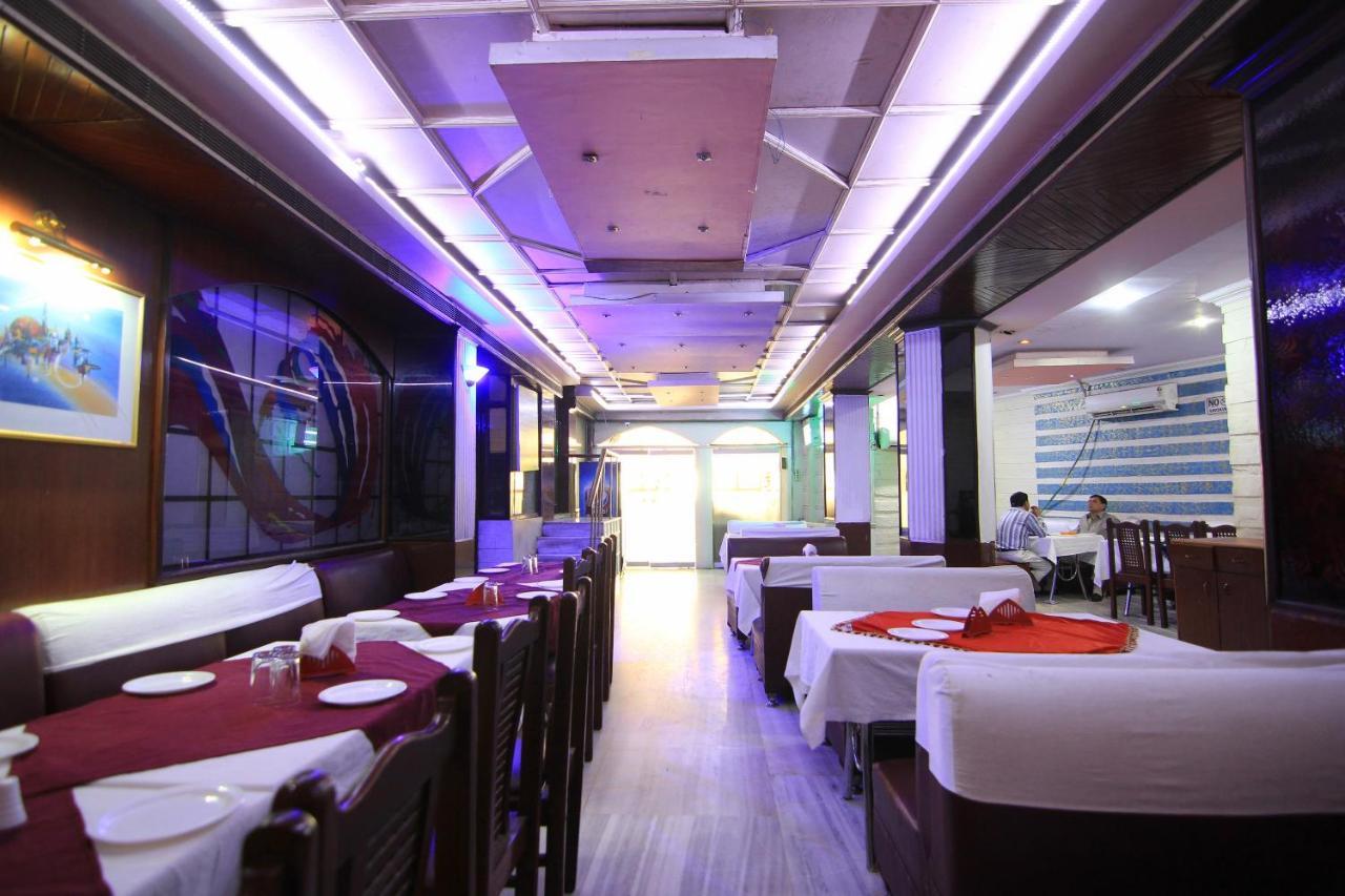 Oyo 2569 Hotel Paradise Kanpur Eksteriør billede