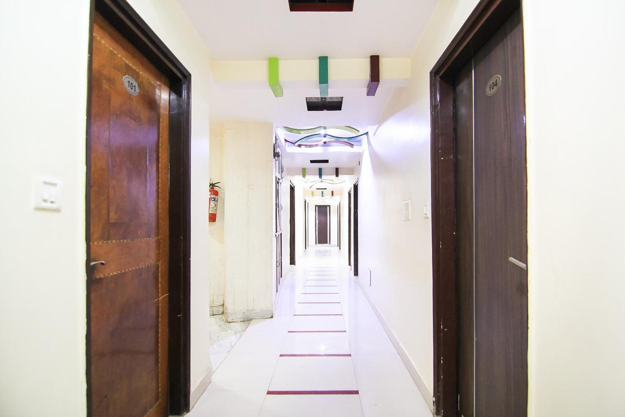 Oyo 2569 Hotel Paradise Kanpur Eksteriør billede