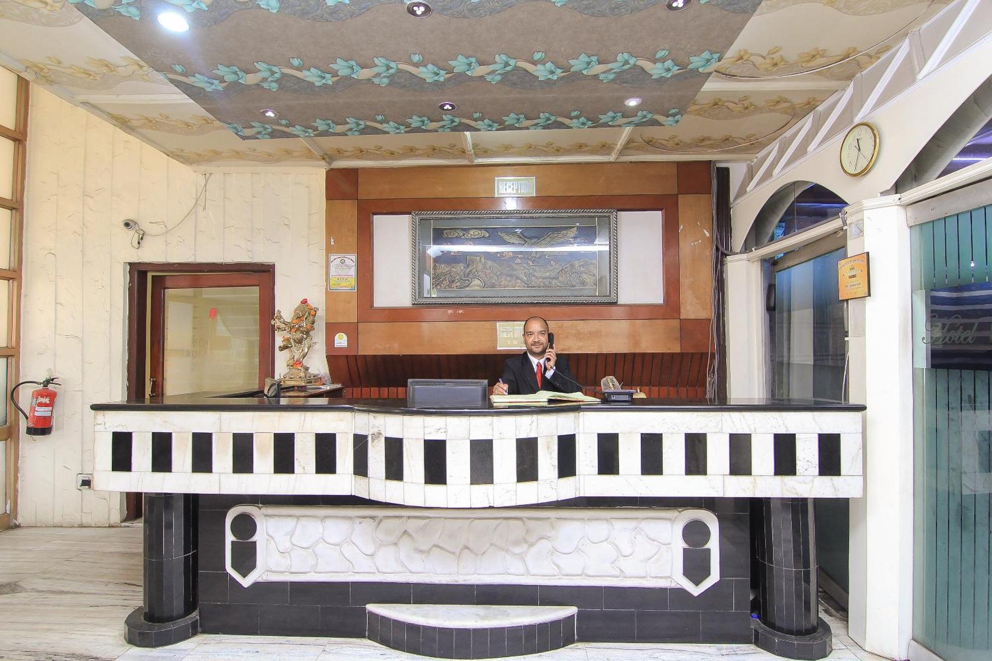 Oyo 2569 Hotel Paradise Kanpur Eksteriør billede